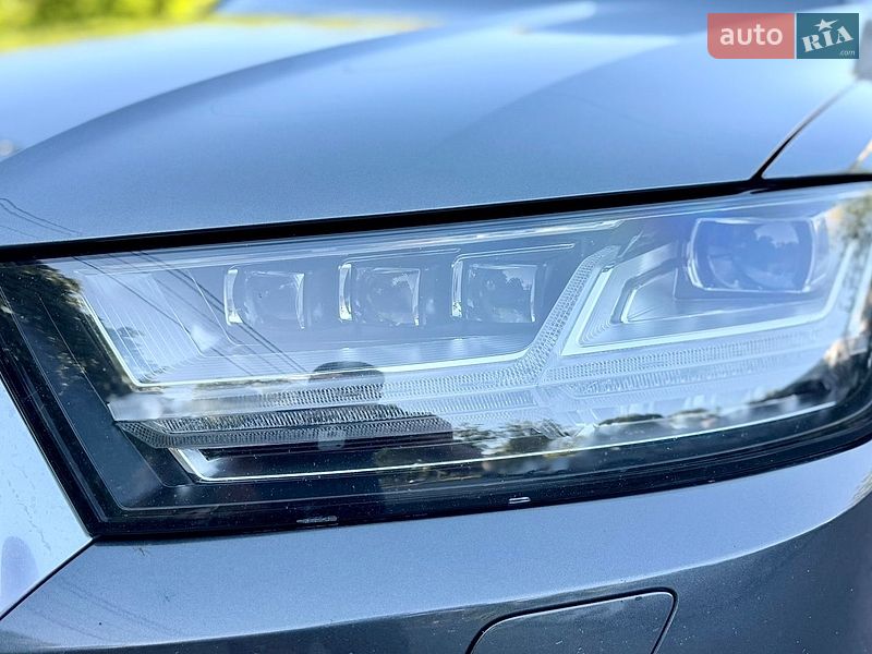 Внедорожник / Кроссовер Audi Q7 2015 в Чернигове
