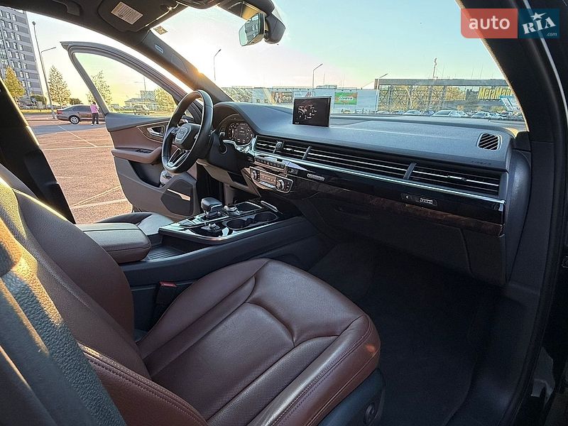 Внедорожник / Кроссовер Audi Q7 2019 в Киеве