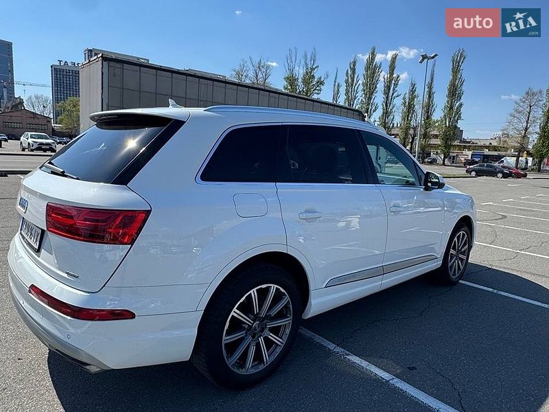 Внедорожник / Кроссовер Audi Q7 2017 в Киеве