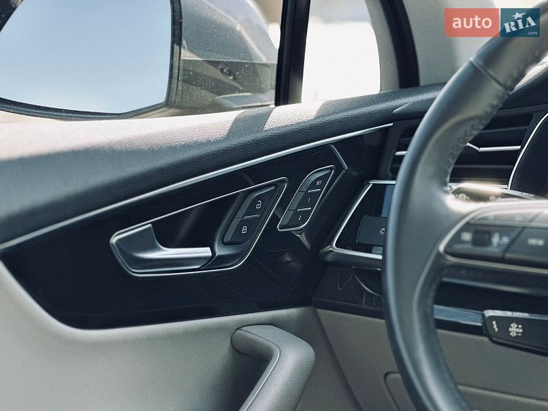 Внедорожник / Кроссовер Audi Q7 2020 в Кременчуге