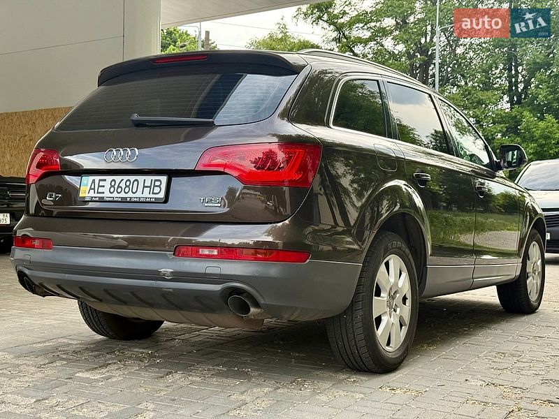 Позашляховик / Кросовер Audi Q7 2012 в Дніпрі