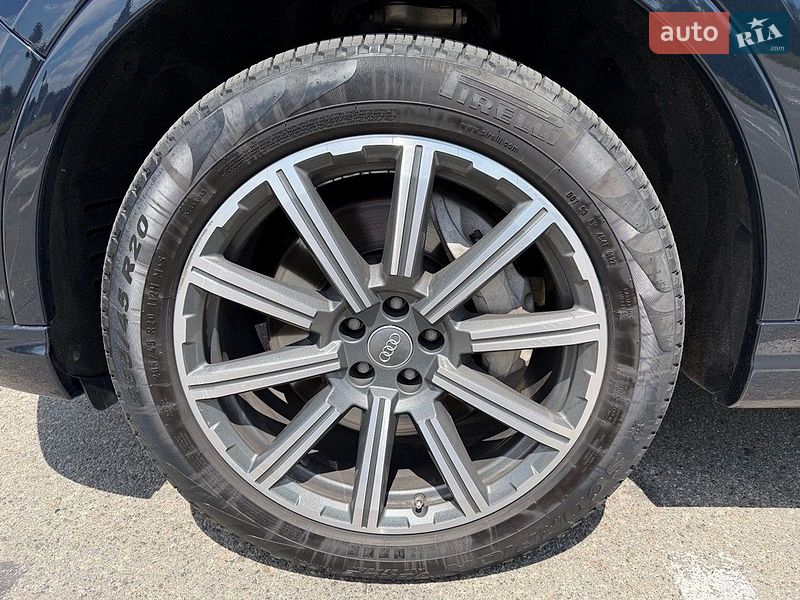 Внедорожник / Кроссовер Audi Q7 2016 в Киеве