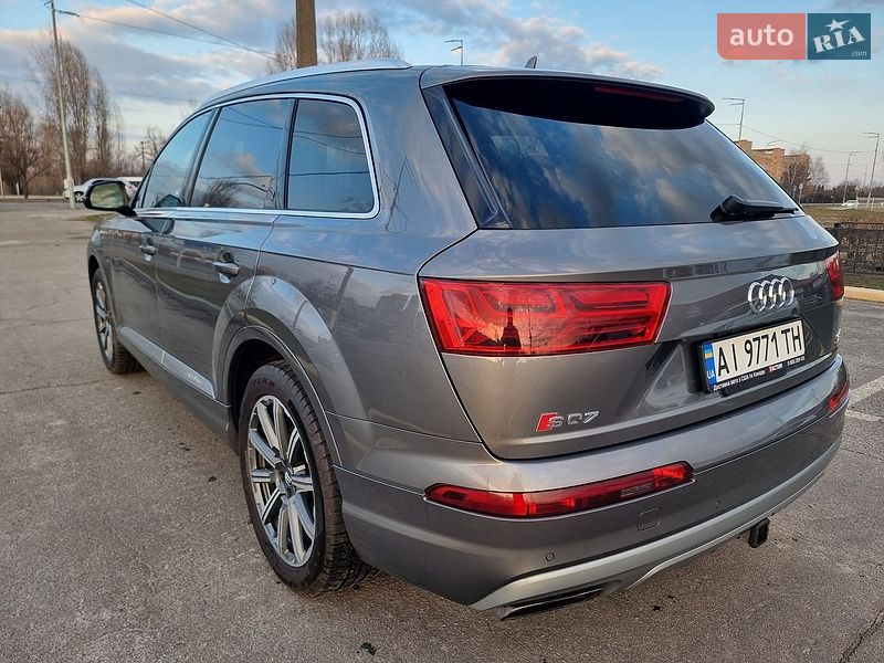 Внедорожник / Кроссовер Audi Q7 2017 в Киеве