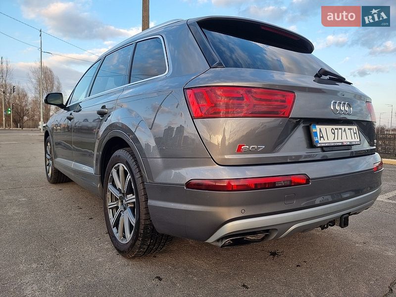 Внедорожник / Кроссовер Audi Q7 2017 в Киеве