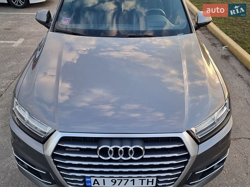 Внедорожник / Кроссовер Audi Q7 2017 в Киеве