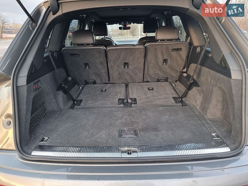 Внедорожник / Кроссовер Audi Q7 2017 в Киеве