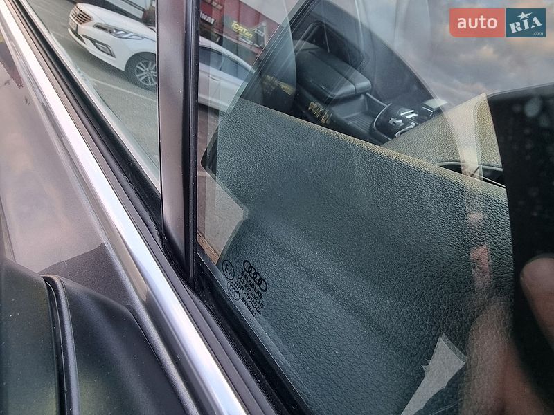 Внедорожник / Кроссовер Audi Q7 2017 в Киеве