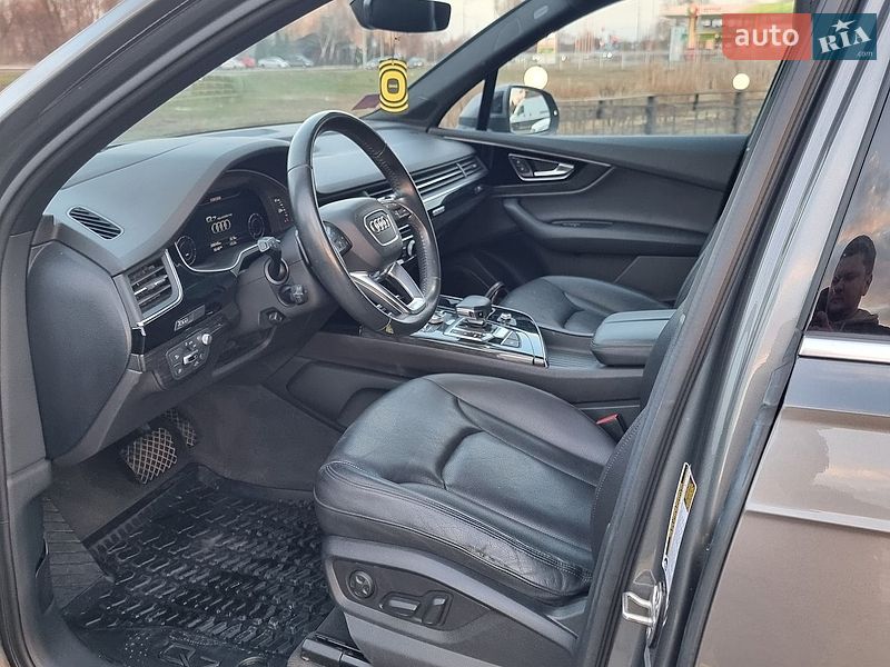 Внедорожник / Кроссовер Audi Q7 2017 в Киеве