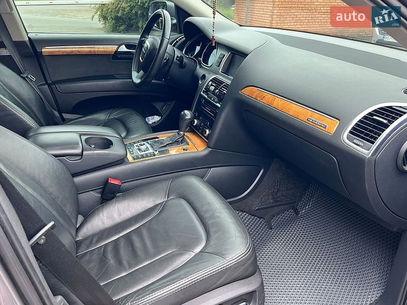 Позашляховик / Кросовер Audi Q7 2010 в Тернополі