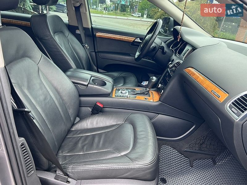 Позашляховик / Кросовер Audi Q7 2010 в Тернополі