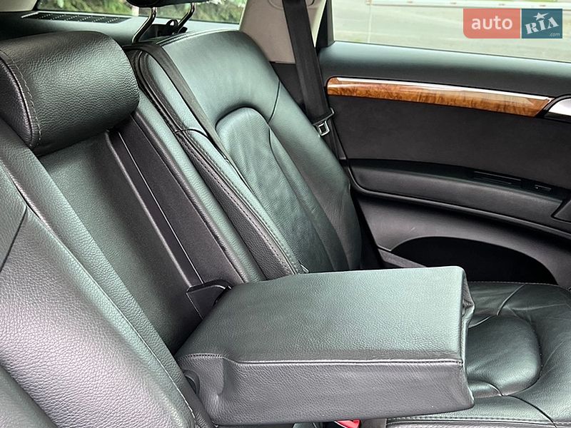 Позашляховик / Кросовер Audi Q7 2010 в Тернополі