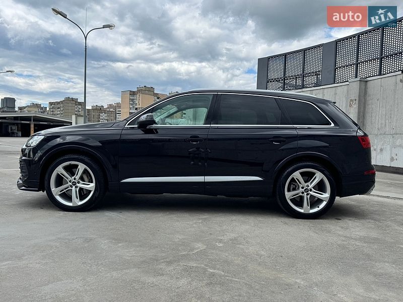 Внедорожник / Кроссовер Audi Q7 2018 в Киеве