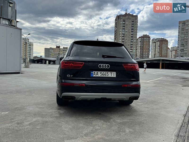 Внедорожник / Кроссовер Audi Q7 2018 в Киеве