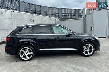 Внедорожник / Кроссовер Audi Q7 2018 в Киеве