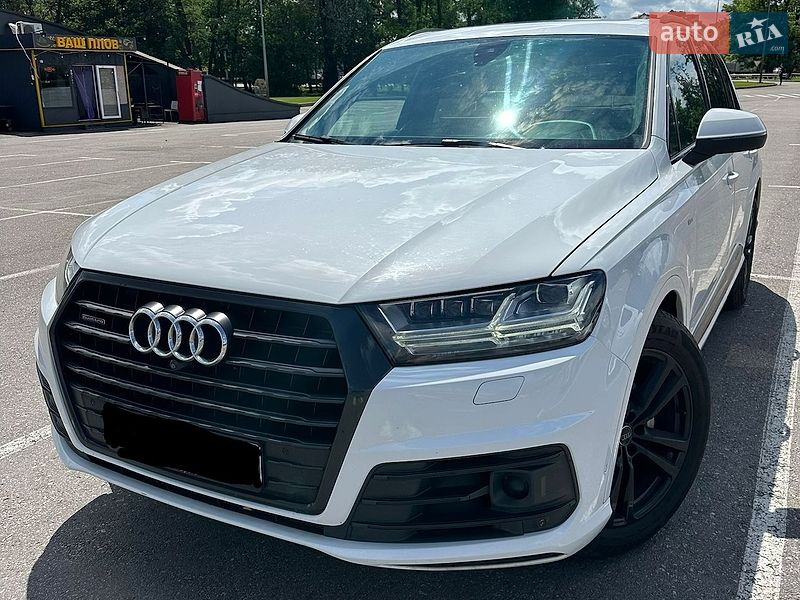 Внедорожник / Кроссовер Audi Q7 2016 в Киеве