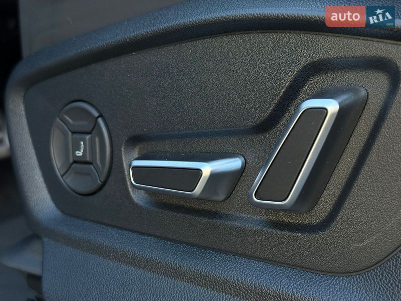 Позашляховик / Кросовер Audi Q7 2024 в Києві