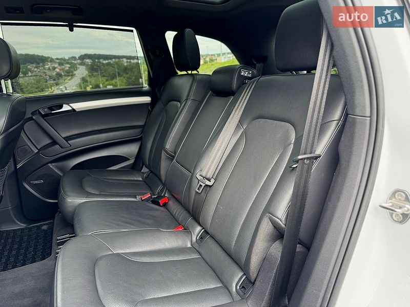 Внедорожник / Кроссовер Audi Q7 2013 в Тернополе