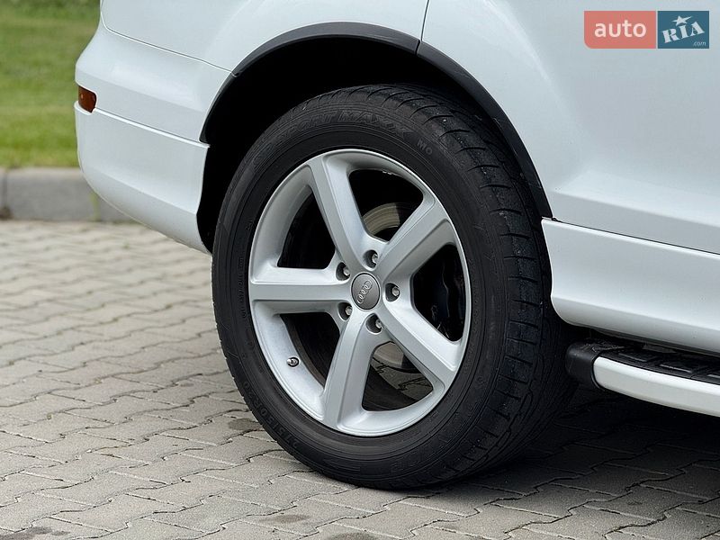 Внедорожник / Кроссовер Audi Q7 2013 в Тернополе