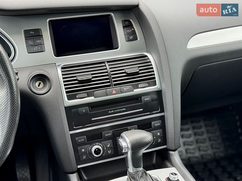 Внедорожник / Кроссовер Audi Q7 2013 в Тернополе