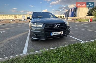 Внедорожник / Кроссовер Audi Q7 2016 в Киеве
