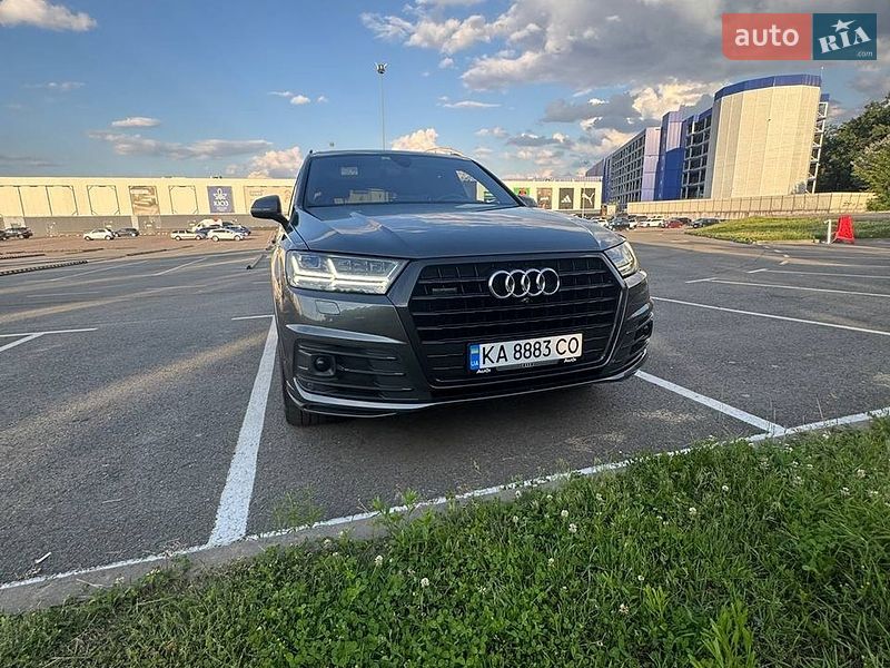 Внедорожник / Кроссовер Audi Q7 2016 в Киеве
