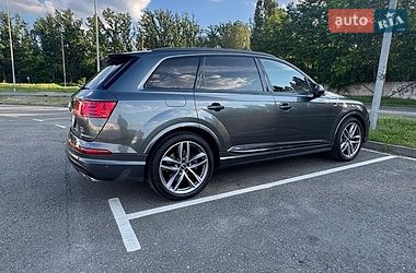 Внедорожник / Кроссовер Audi Q7 2016 в Киеве