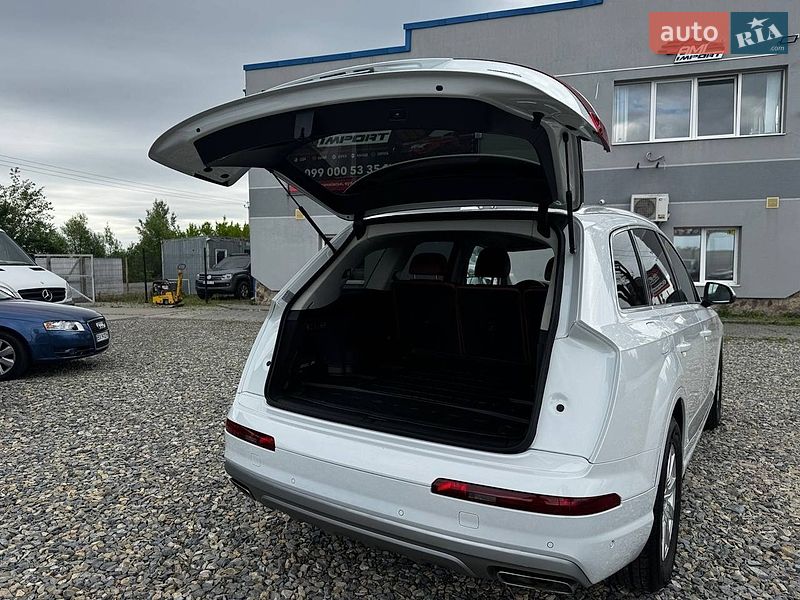 Позашляховик / Кросовер Audi Q7 2016 в Івано-Франківську