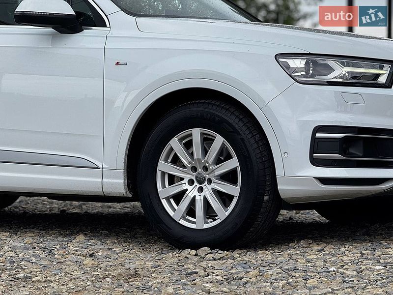 Позашляховик / Кросовер Audi Q7 2016 в Івано-Франківську