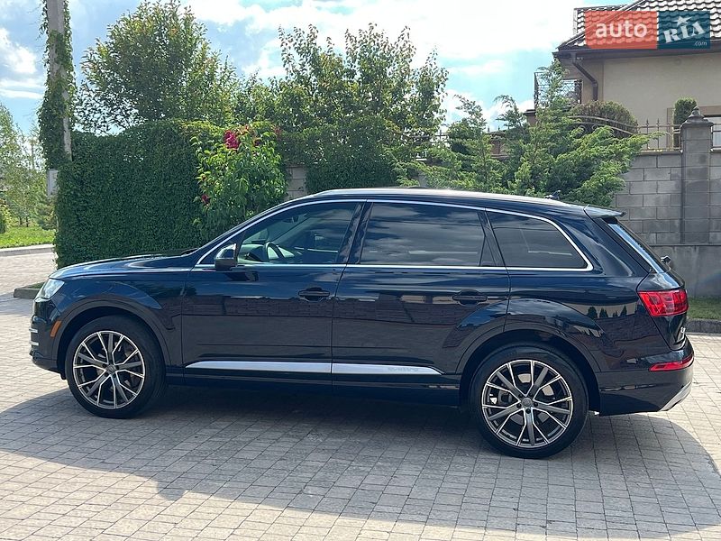 Внедорожник / Кроссовер Audi Q7 2016 в Ровно