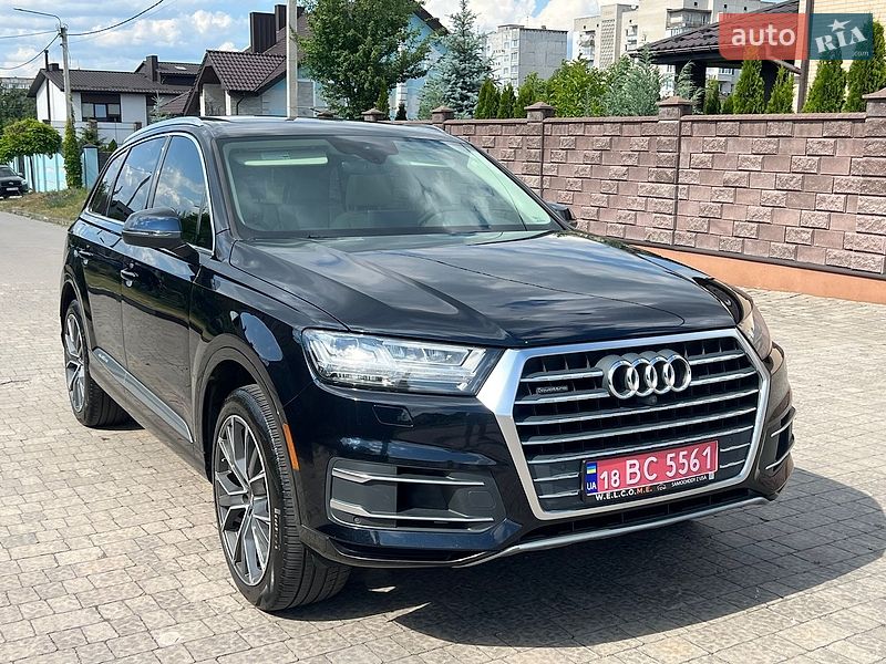 Внедорожник / Кроссовер Audi Q7 2016 в Ровно