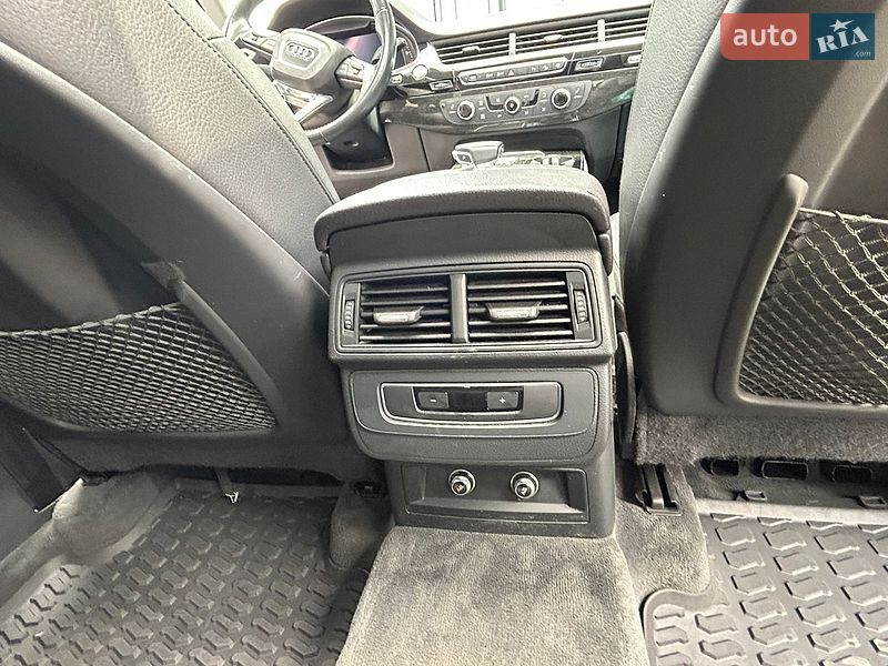 Внедорожник / Кроссовер Audi Q7 2019 в Павлограде