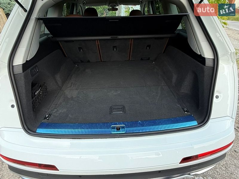 Позашляховик / Кросовер Audi Q7 2021 в Тернополі