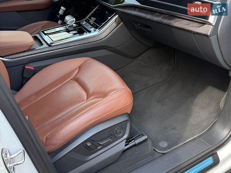 Позашляховик / Кросовер Audi Q7 2021 в Тернополі