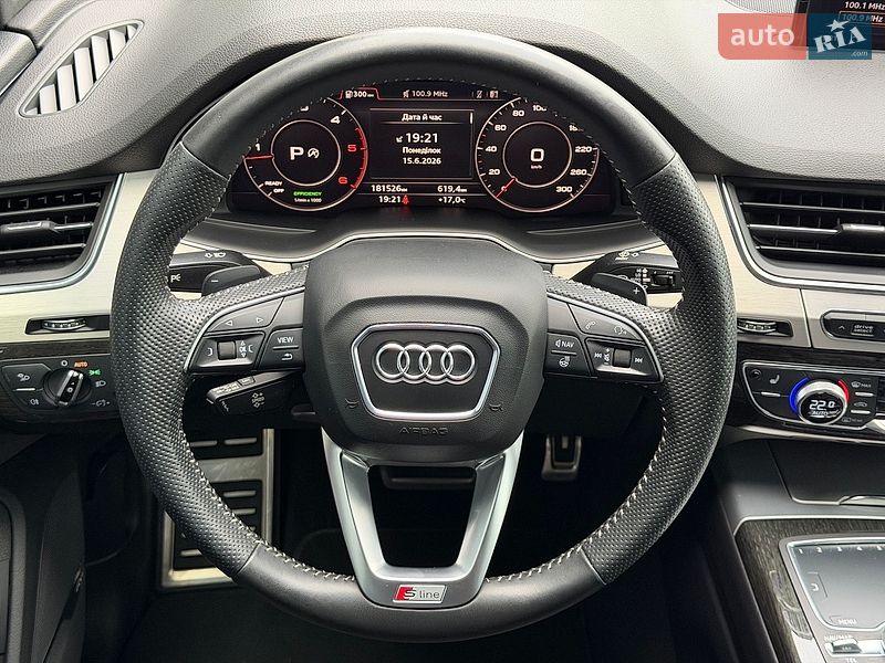Позашляховик / Кросовер Audi Q7 2017 в Луцьку