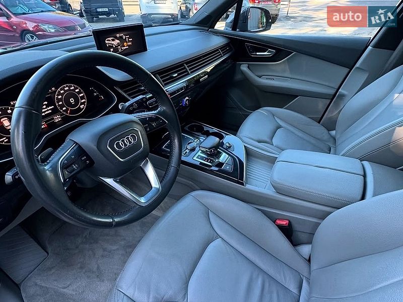 Позашляховик / Кросовер Audi Q7 2016 в Брюховичах
