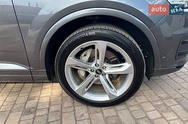 Внедорожник / Кроссовер Audi Q7 2018 в Кривом Роге