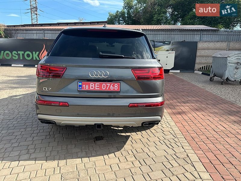 Внедорожник / Кроссовер Audi Q7 2018 в Кривом Роге