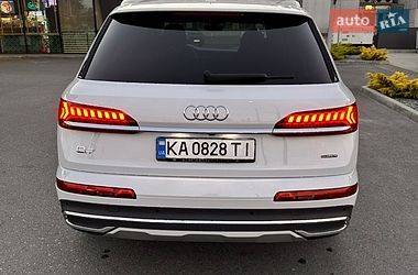 Позашляховик / Кросовер Audi Q7 2022 в Дніпрі