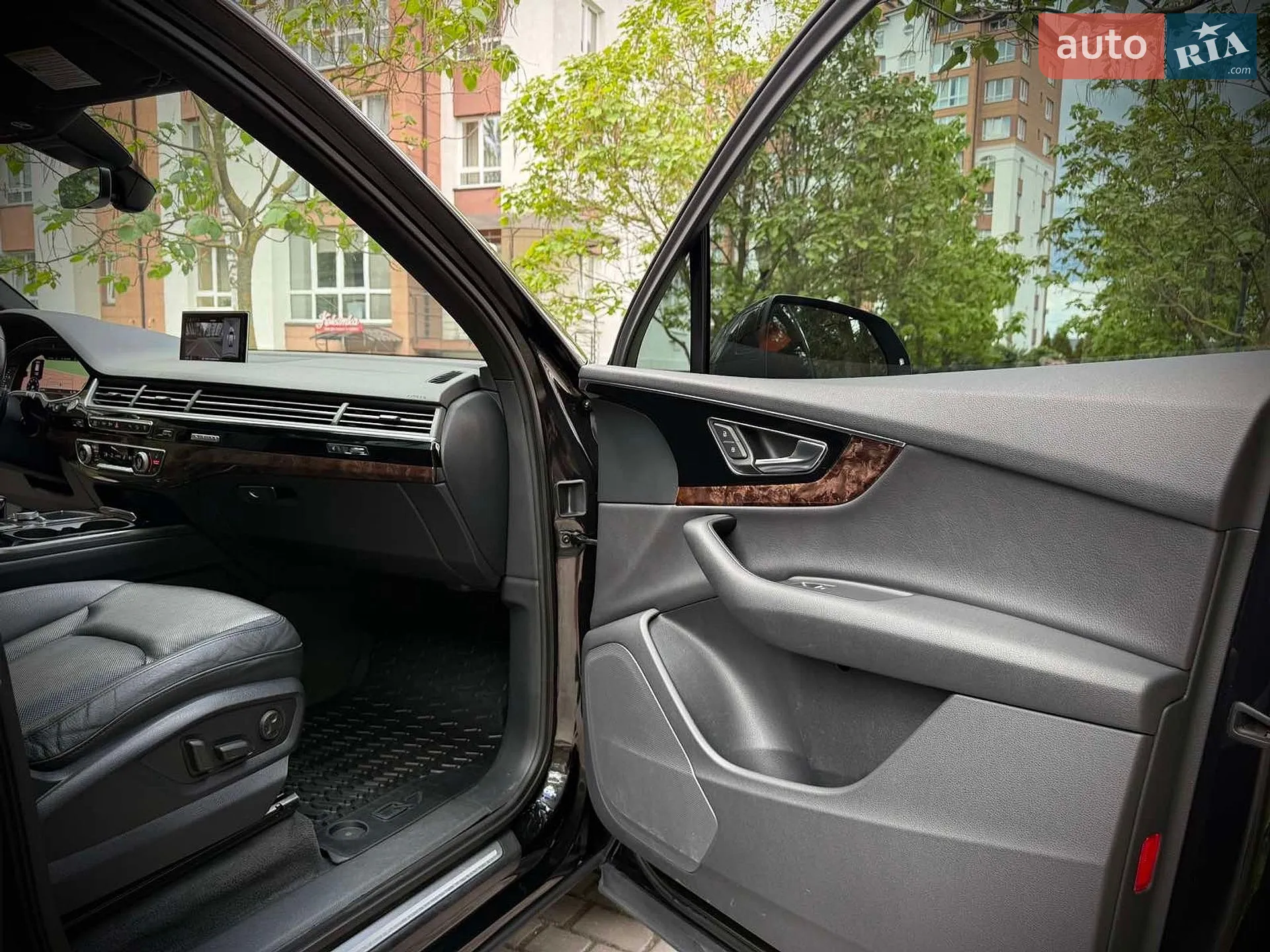 2016 Audi Q7 - мініатюра 28