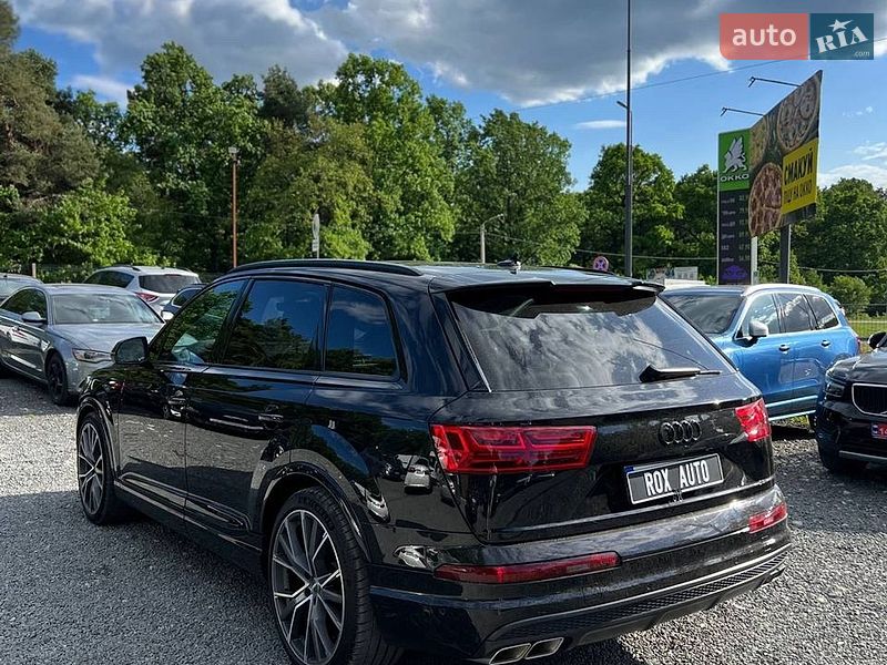 Внедорожник / Кроссовер Audi Q7 2015 в Новояворовске