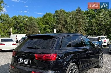 Внедорожник / Кроссовер Audi Q7 2015 в Новояворовске