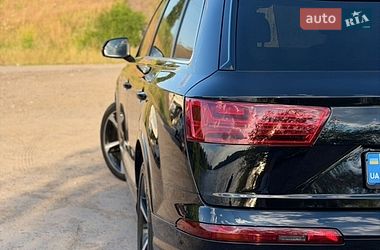 Позашляховик / Кросовер Audi Q7 2017 в Києві фото 13 Позашляховик / Кросовер Audi Q7 2017 в Києві