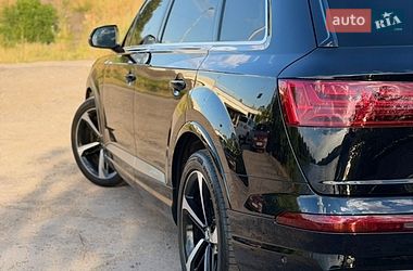 Позашляховик / Кросовер Audi Q7 2017 в Києві фото 15 Позашляховик / Кросовер Audi Q7 2017 в Києві