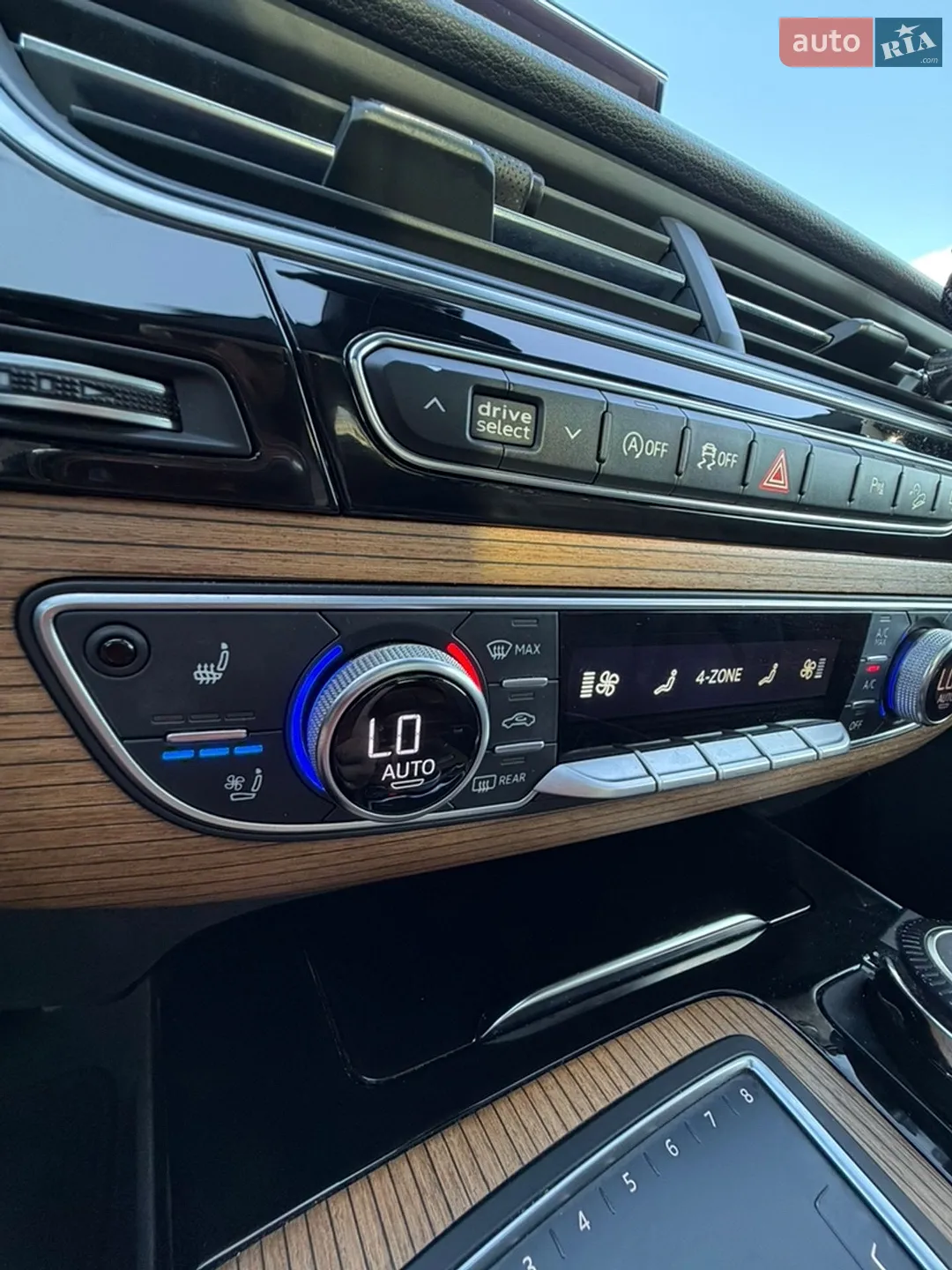 2016 Audi Q7 - мініатюра 44