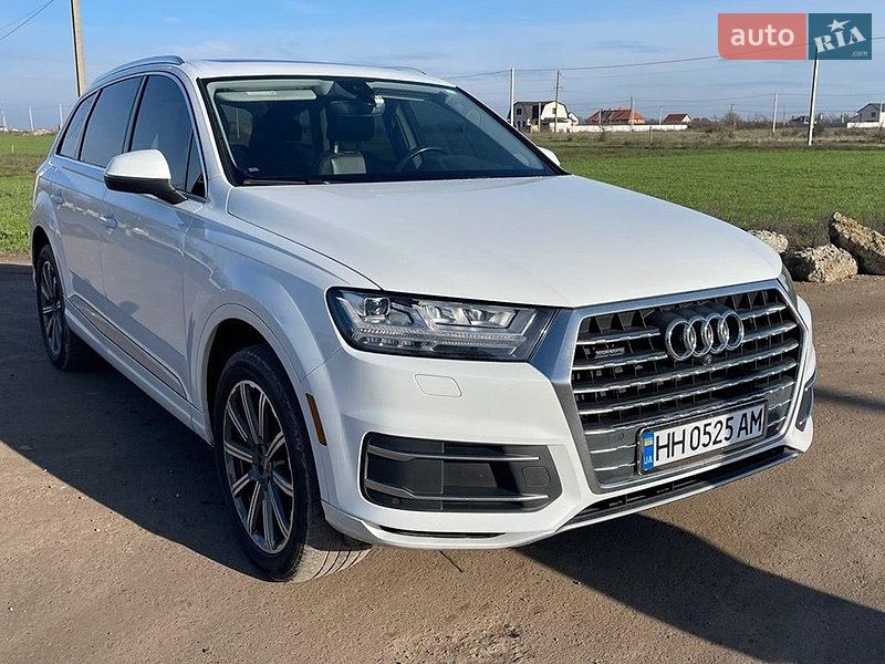 Внедорожник / Кроссовер Audi Q7 2017 в Черноморске