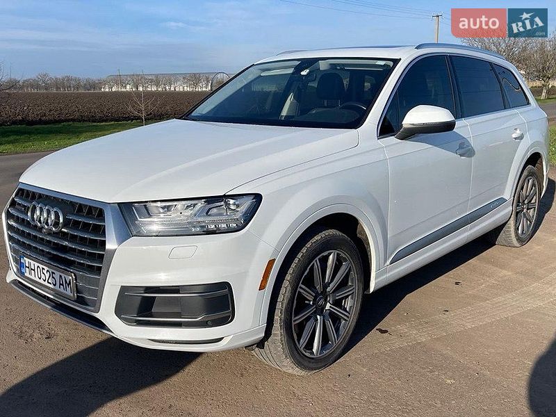 Внедорожник / Кроссовер Audi Q7 2017 в Черноморске