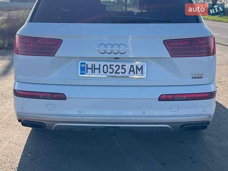 Внедорожник / Кроссовер Audi Q7 2017 в Черноморске