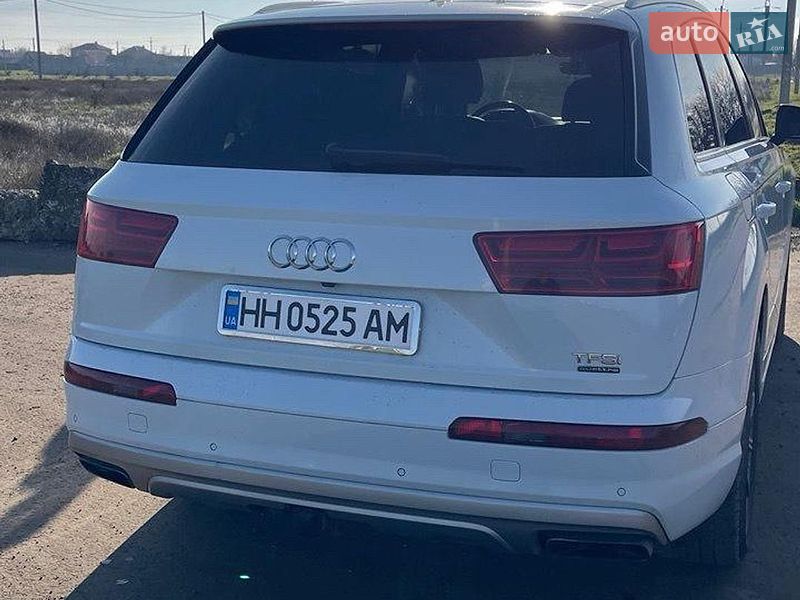 Внедорожник / Кроссовер Audi Q7 2017 в Черноморске