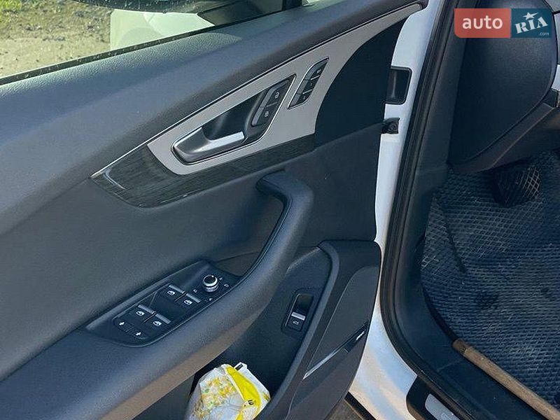 Внедорожник / Кроссовер Audi Q7 2017 в Черноморске