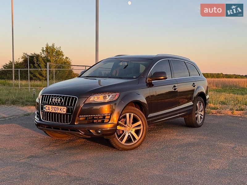 Внедорожник / Кроссовер Audi Q7 2015 в Чернобае